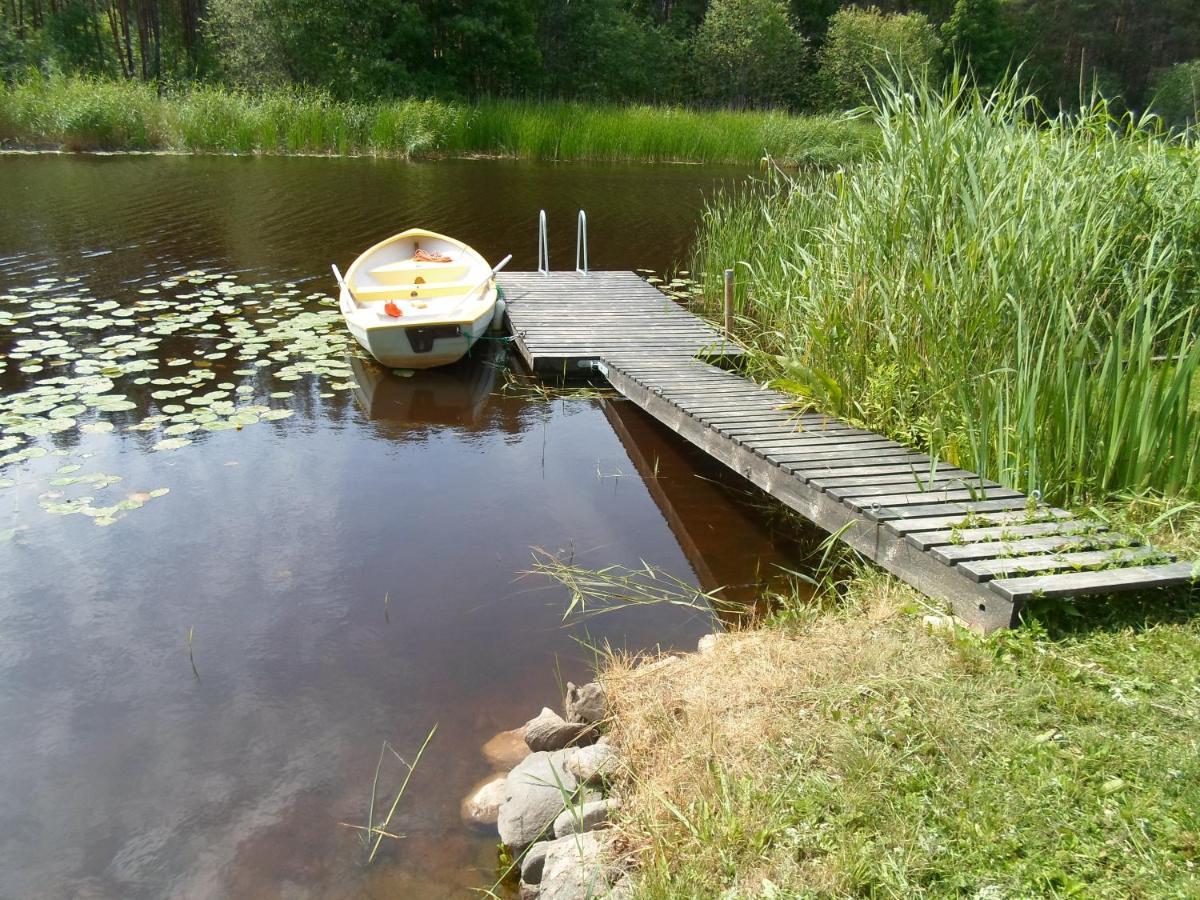 Tihase Puhkemajake Pärnu Exteriör bild
