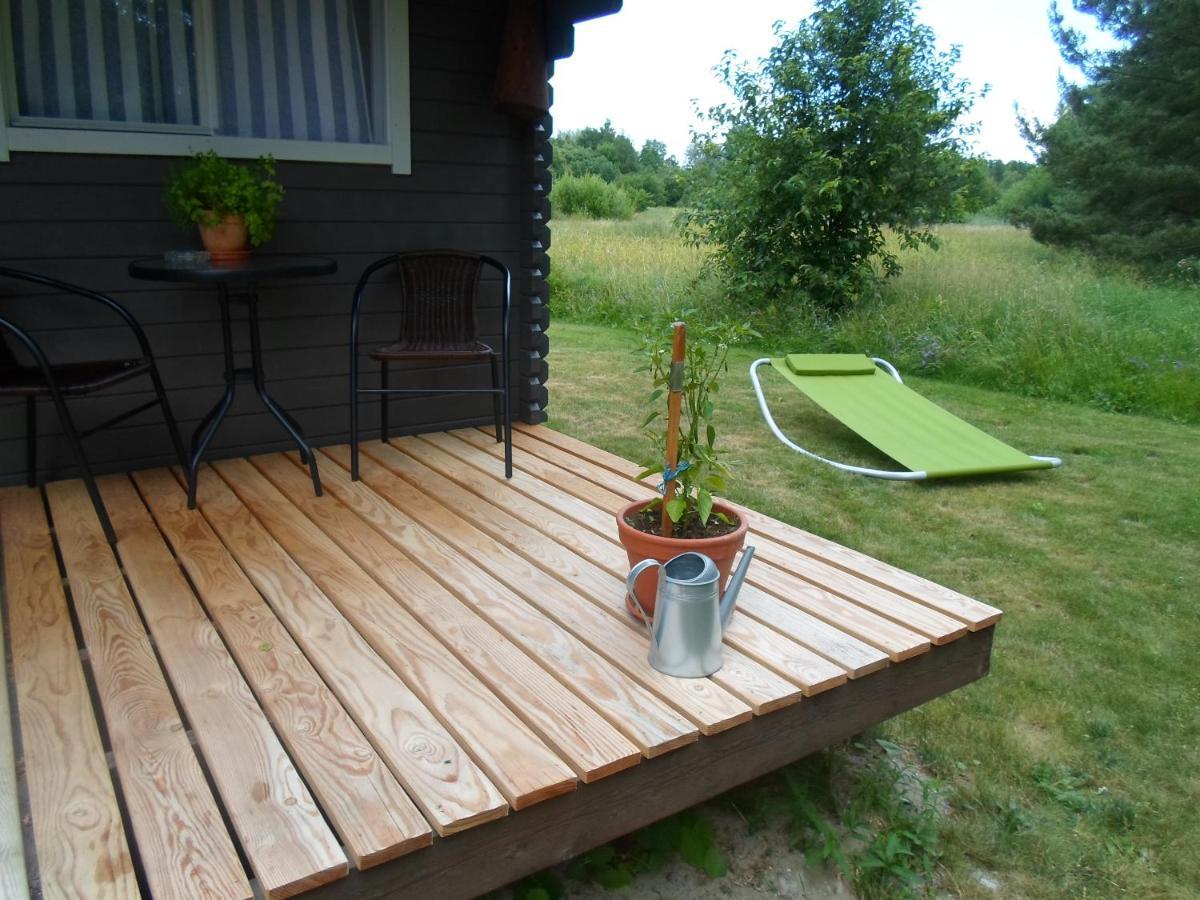 Tihase Puhkemajake Pärnu Exteriör bild